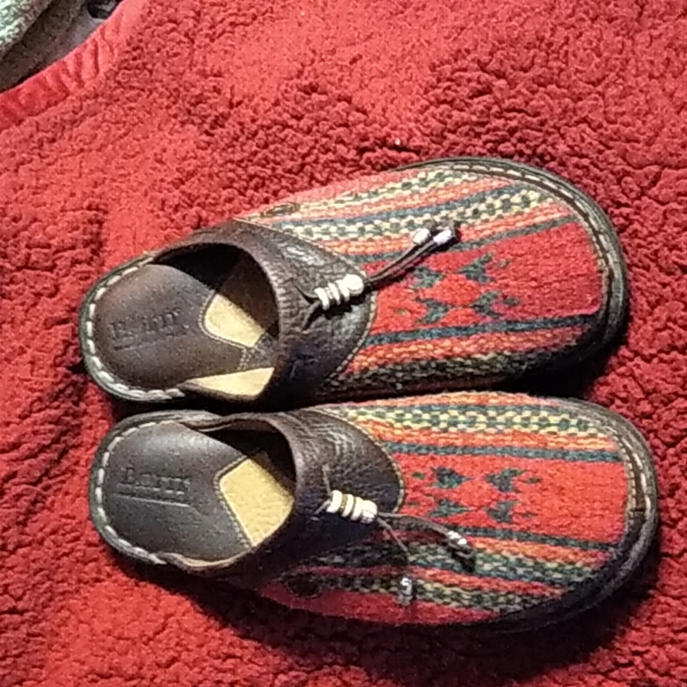 Born women's mules